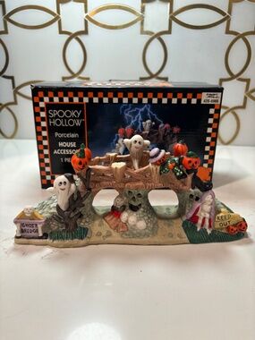 Halloween Spooky Hollow, House Accessory, Ghost Bridge